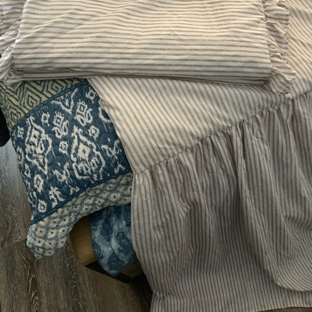 3 piece King size Bedspread with 2 king size pillow shams